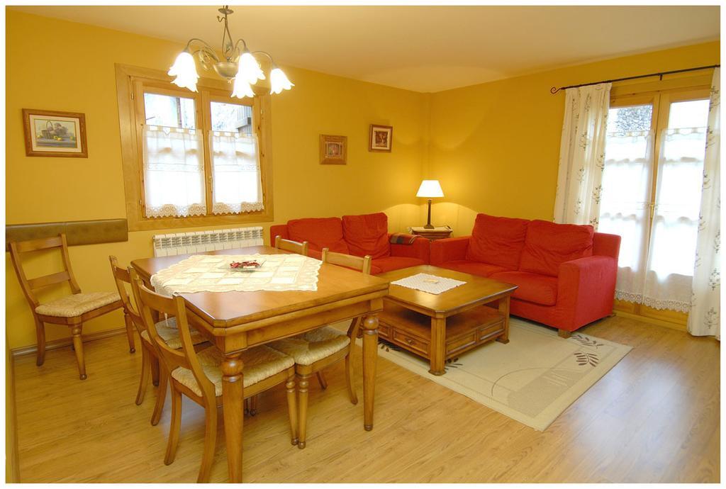 בנאסקה Apartamentos El Rincon De Benas חדר תמונה
